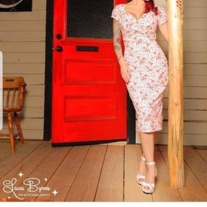 XL Dixiefried Bleeding Roses Wiggle Dress nwt